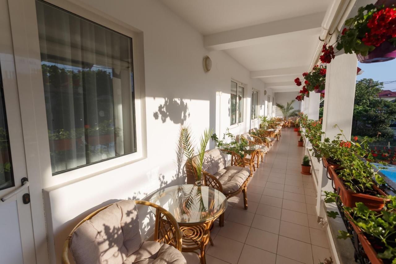 Pensiunea Adriana Costinești Exterior foto